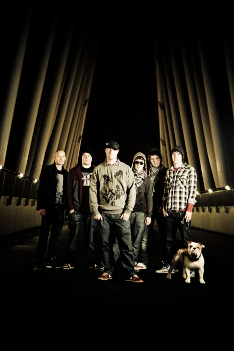 Cover for Presskit Band PomaSix