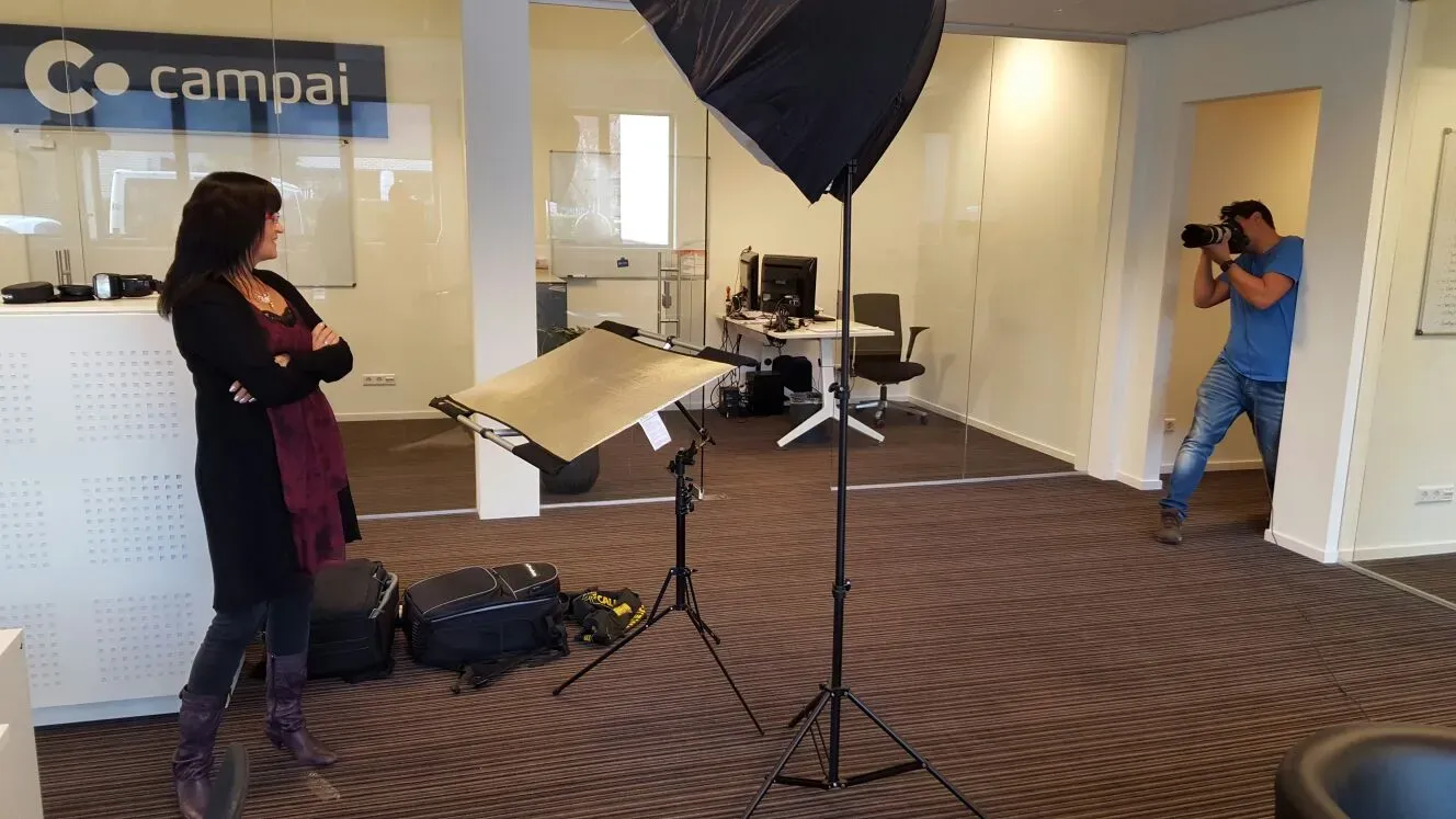 Tijdens een portretfotoshoot