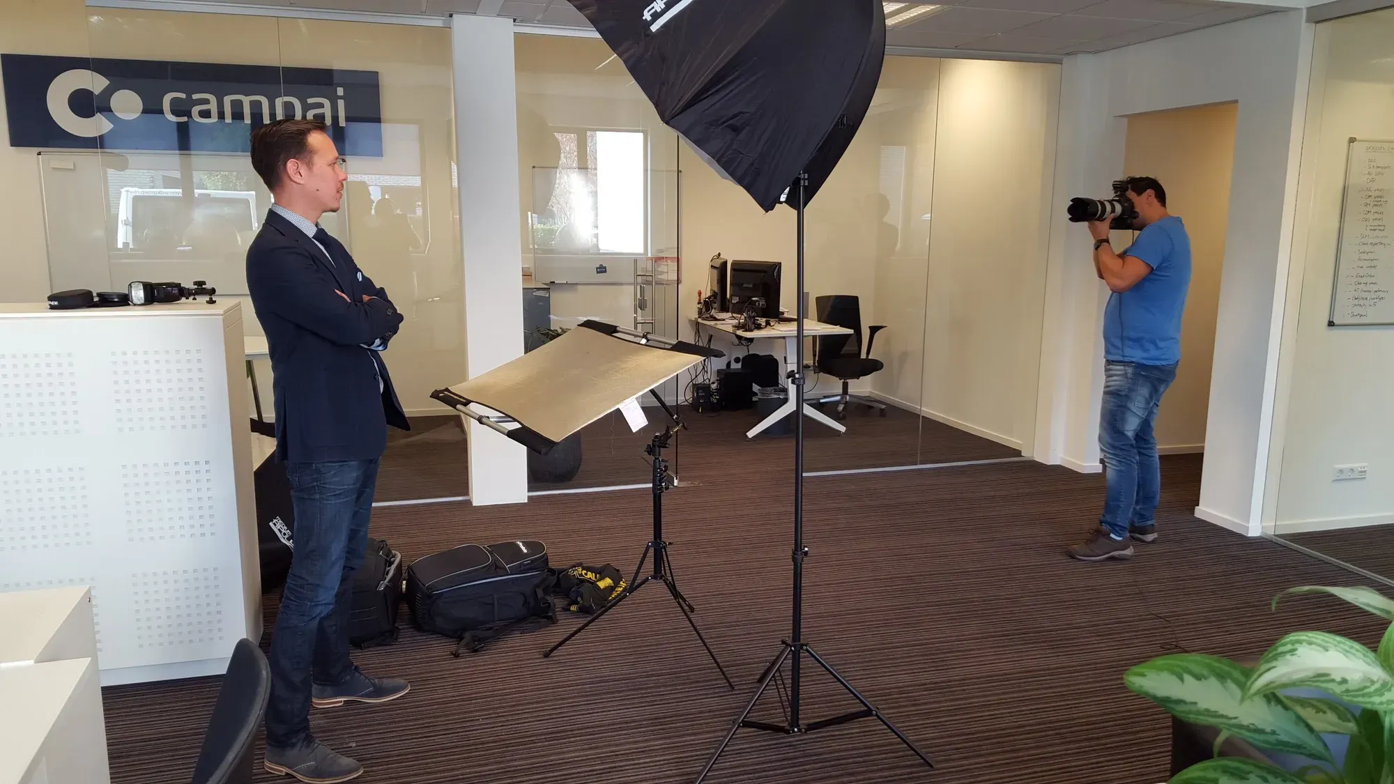 Met de 70-200mm lens zoom ik op afstand in voor prachtige portretten. De softbox en het reflectiescherm zorgen voor een schitterende clamshell belichting.
