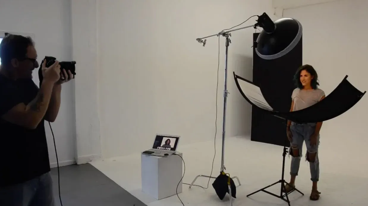 De eye lighter in combinatie met een beauty dish zorgt voor een prachtig zacht licht.